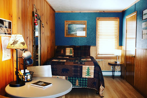 Maple Grove Lodging - Thumbnail