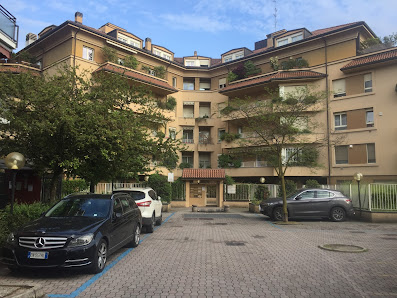 Studio Medicina Estetica Ondefluide Piazza Unità D'Italia, 29, 21047 Saronno VA, Italia