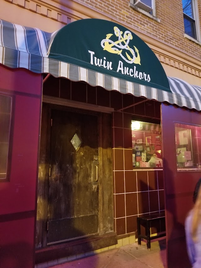 Twin Anchors Restaurant & Tavern