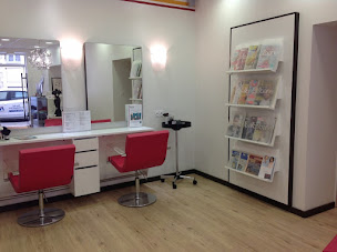 Photo n°6 de Camille Albane - Coiffeur Moulins à Moulins (Salon de coiffure)