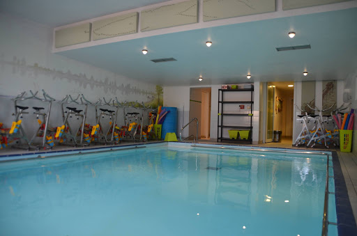 Photo de Piscine Municipale Les Bains à Bègles (33130)
