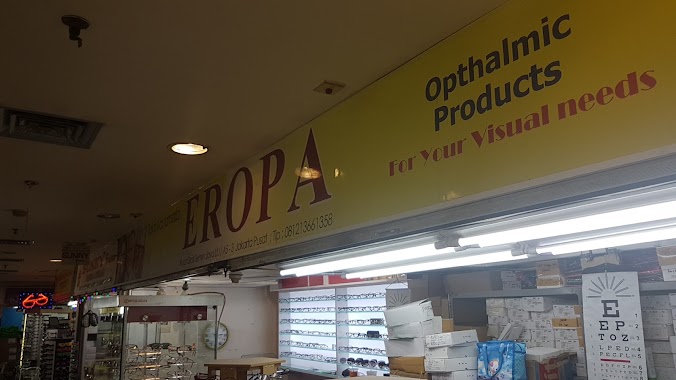 Optik Eropa, Author: Yan Ramdhani