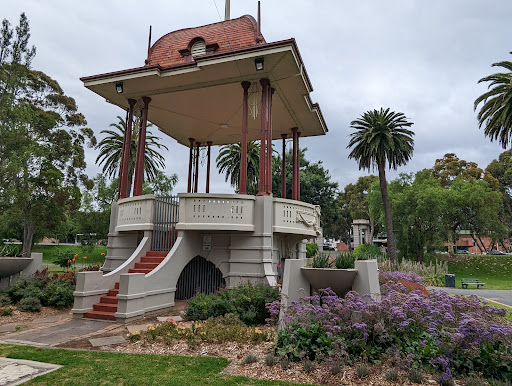 Johnstone Park - Visual