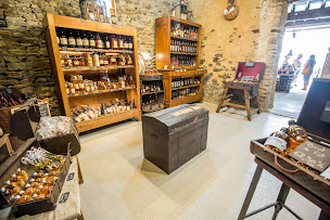 Photo n°40 de La Grange de Courtils à Courtils (Magasin)