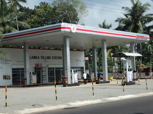 Lanka Filling Station Belummahara, Author: Harshani Mapa