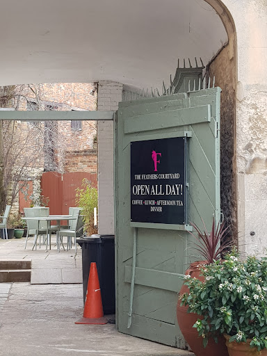 Iona House Gallery - Thumbnail