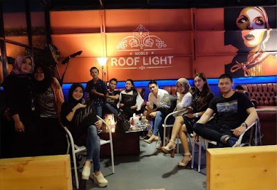 Photos of NOBLE ROOF LIGHT