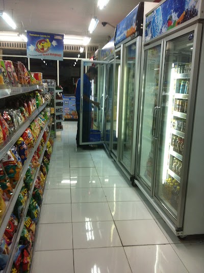 Photos of Indomaret Pulau Saelus (GORENGAN)