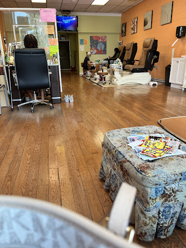 Exclamation Salon - Thumbnail