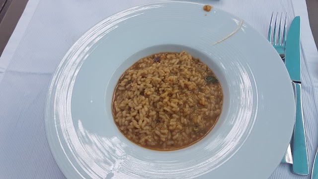 PLATO RESTAURANT