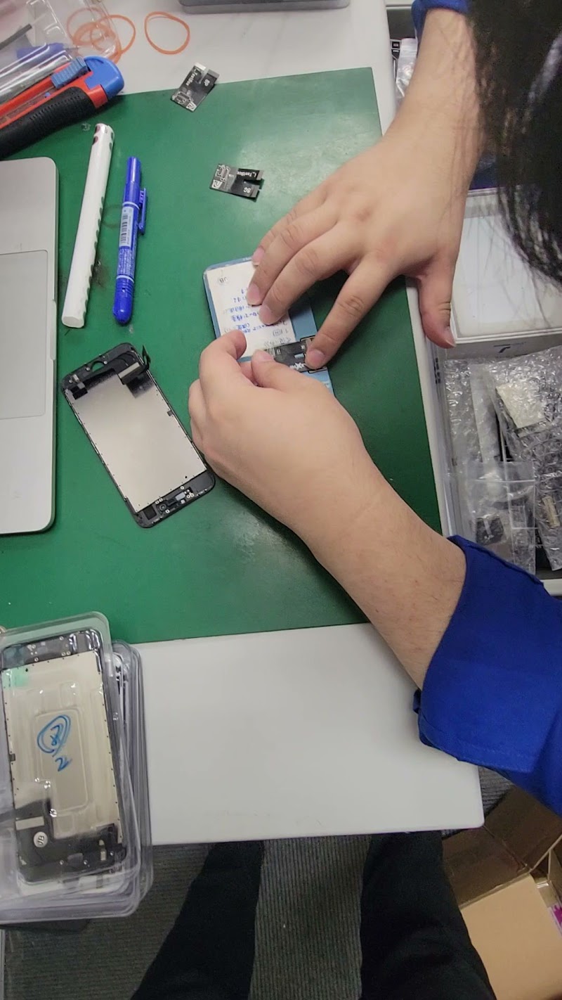 iPhone修理 横浜おまかせクン 東神奈川横浜店