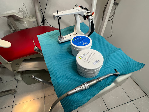 Dental Mas | Consultorio Dental en Chichimequillas - Thumbnail