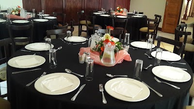 Photos of Sanloo Manor