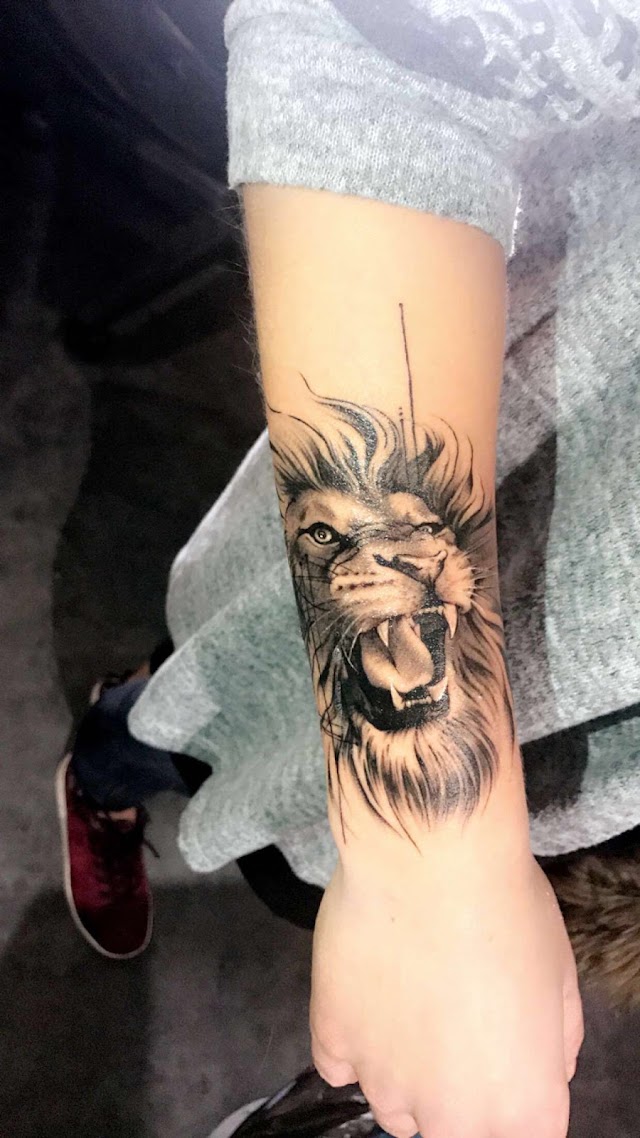 Showtime Tattoo
