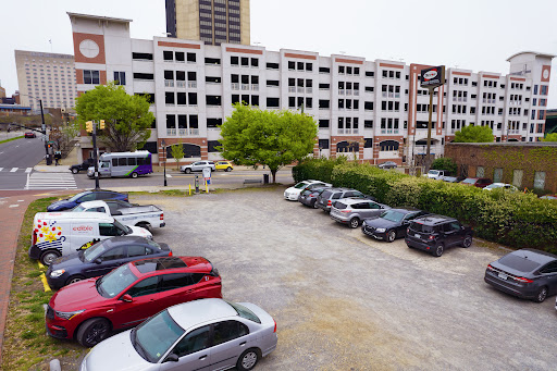 Parkway Parking - 14th & Main