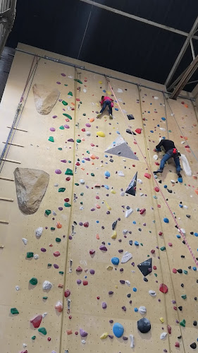 Rezensionen über Kletterhalle Dellbrück in Risch - Fitnessstudio
