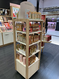 Photo n°6 de Adopt Parfums à Nogent-sur-Oise (Boutique de santé et beauté)