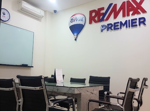 RE/MAX Premier JGC Boulevard, Author: RE/MAX Premier JGC Boulevard