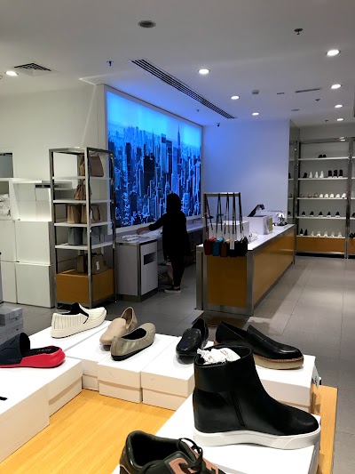 Photos of DKNY Outlet
