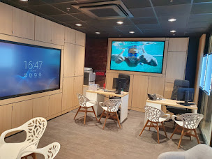 Photo n°8 de Carrefour Voyages Liévin à Liévin (Agence de location de maisons de vacances)