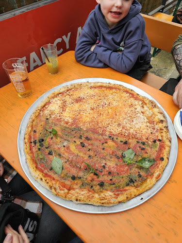 nellspizza.co.uk
