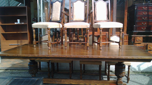 Coulsdon Furniture & Antiques