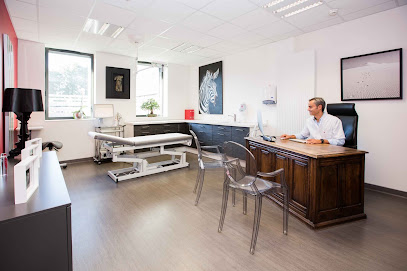 Docteur Cyril Roux Dermatologue - Médecine esthétique - Injections - Cryolipolyse Coolsculpting - Epilations laser