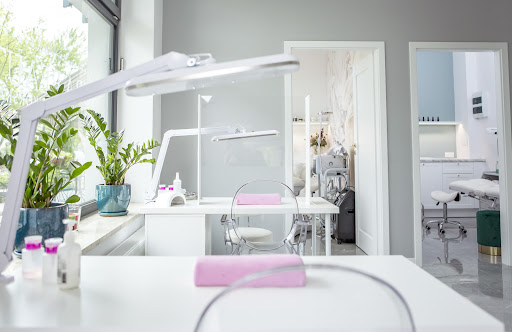 Aura Beauty by Urszula Sikorska