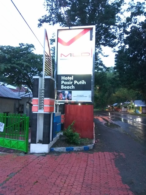 hotel pasir putih beach situbondo