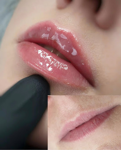 Pola La Beautè Makijaż permanentny Modelowanie i powiększanie ust Stylizacja rzęs