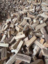 Photo n°17 de La FabriQ' Crépito à Champagné (Magasin de bois de chauffage)