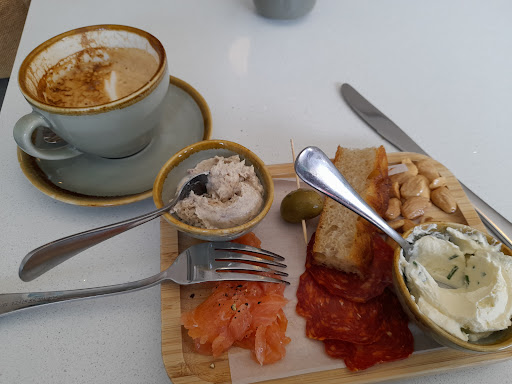 Griff's Deli - Thumbnail