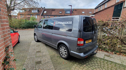 Slotenmaker LockTight. Politiekeurmerk Slotenservice in Utrecht e.o.