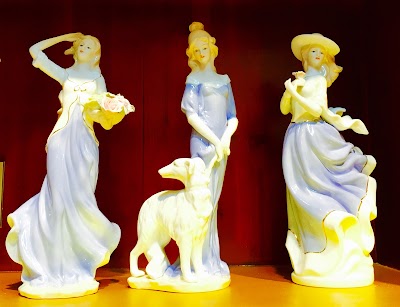 Photos of Lu&ccedil;ky Trade Sociedade Unipessoal, LDA 。Lu&ccedil;ky hut ，gifts, crafts and ornaments