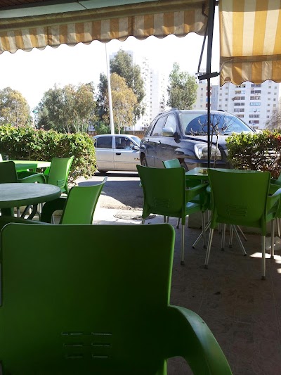 Photos of Caf&eacute; Hireche