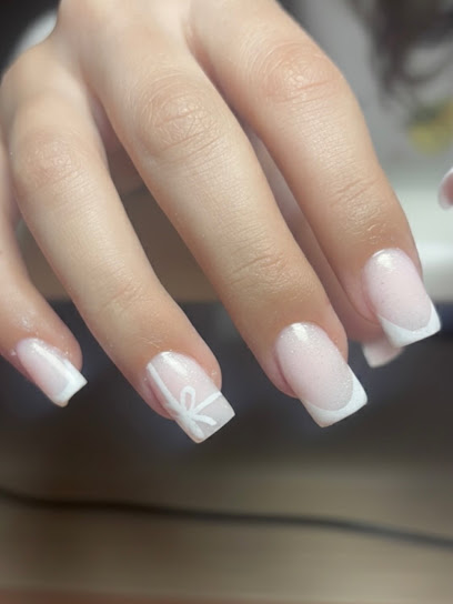 NINI BEAUTY STUDIO | ONGLES | ISTRES