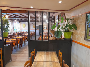 Photo n°56 de Bar Restaurant Chez Champagne à Asprières (Restaurant méditerranéen)