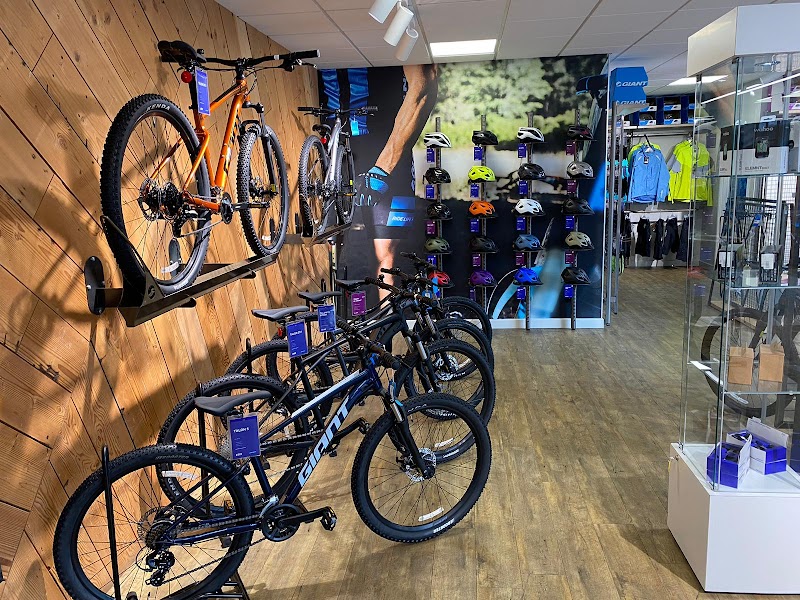 Giant Store Cambridge photo 2