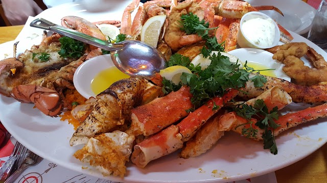Sammy's Fish Box