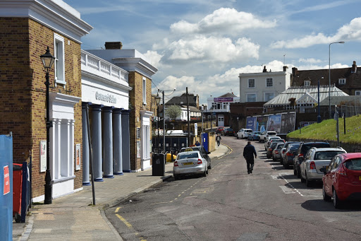 Gravesend Railway Station - Thumbnail