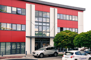 Photo n°1 de Docteur Keyvan Khamesi à Bourgoin-Jallieu (Dentiste)