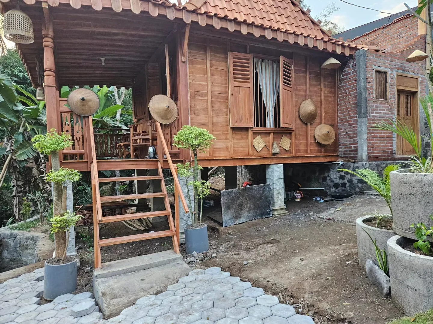 Khethech House