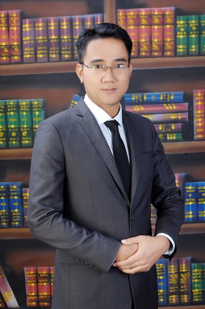 Lawyer