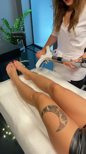 Opinie o FEIIM estetica - depilacja laserowa, makijaż permanentny, fryzjerstwo i przedłużanie włosów, medycyna estetyczna w Gdańsk - Salon piękności