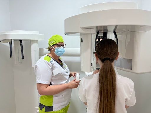 Dental Begastri. Dra. Encarna Ruiz. Ortodoncia e Implantes Cehegín