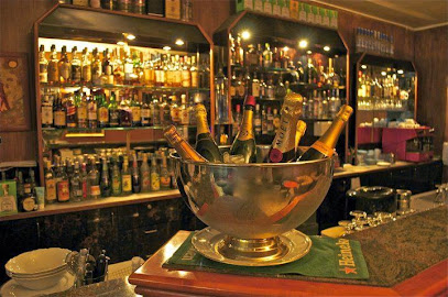 Wall Street Café