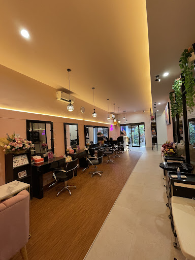 MOA BEAUTY SALON