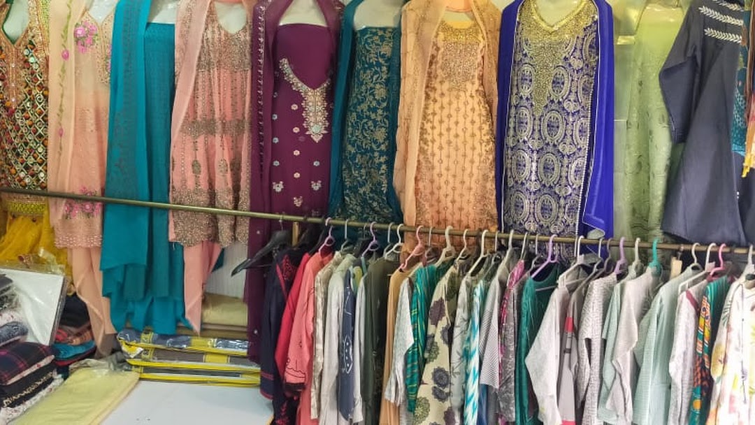 Bismillah Fabrics & Kashmiri Shawl House Clothing Store in Chikkar