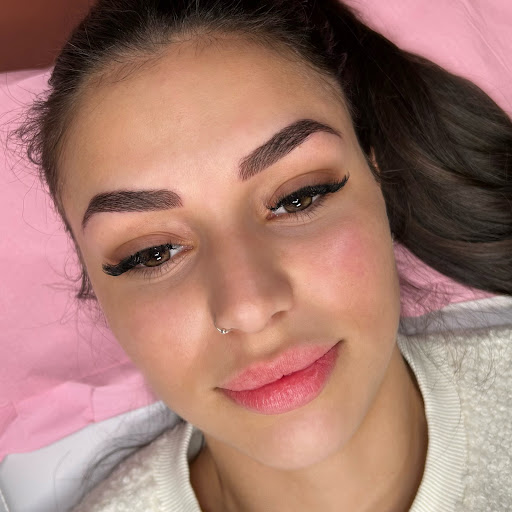 Estefania Montes Microblading - Thumbnail