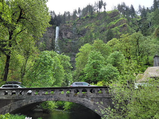 Lower Multnomah Falls - Visual